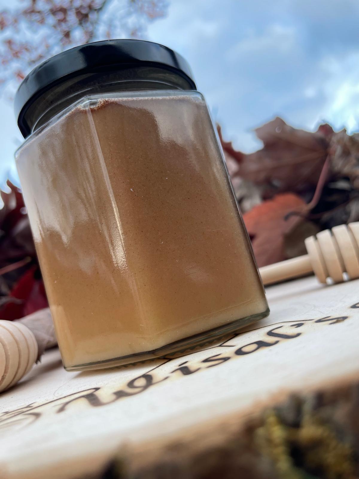 Cinnamon Creamed Raw Honey عسل القرفة